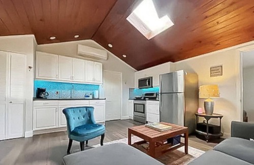 Canyon Lake Cabin | Peaceful Songbird Cabin in Canyon Lake! Only 5 minutes for the lake & river!