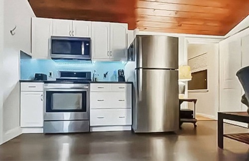 Canyon Lake Cabin | Peaceful Songbird Cabin in Canyon Lake! Only 5 minutes for the lake & river!