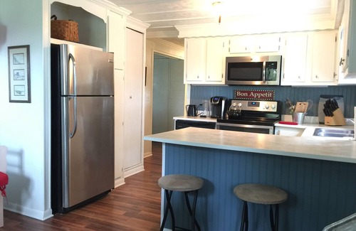 Onondaga Cottage | Peaceful spacious Dog-Friendly, family friendly, escape with a Private Lake