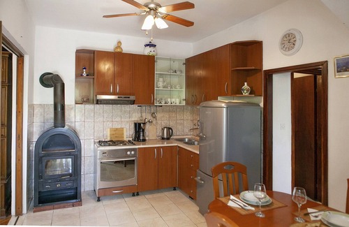 Gata Apartment | Peaceful Stay in Gata