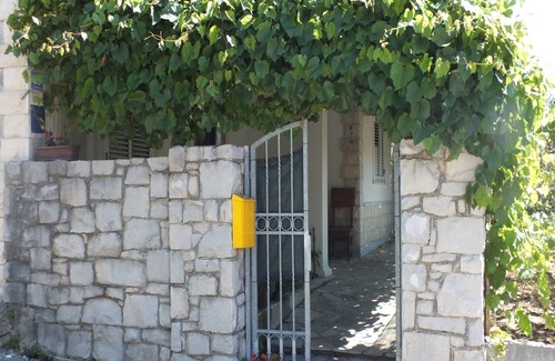 Gata Apartment | Peaceful Stay in Gata