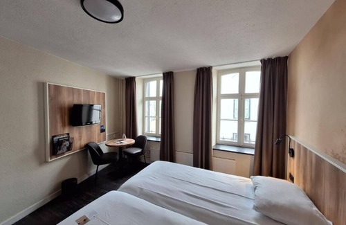 Thorn Hotel | Peaceful Stay in Thorn – Explore Cobblestone Streets, Historic Buildings