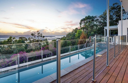 Ninderry Apartment | Peaceful studio with stunning views of the valley and beyond to the coastline.