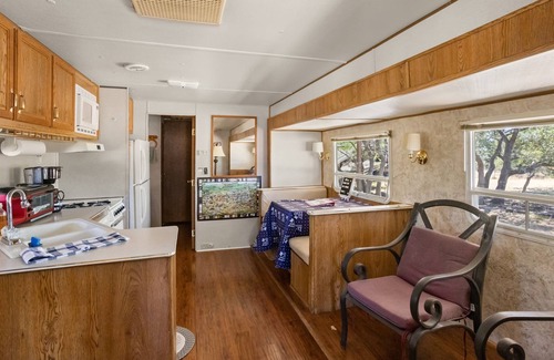 Boerne RV Rental | Peaceful Summer Getaway Glamping in Hill Country