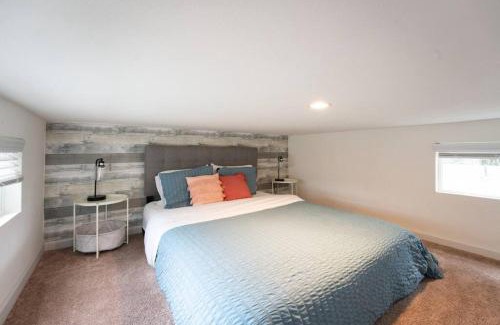 San Luis Obispo House | Peaceful Tiny Home Loft and Sauna