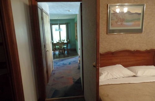 Golconda House | Peaceful Place Surrounded By Nature