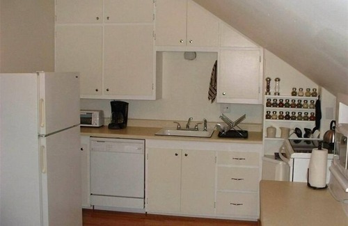 Ferndale Main Street Historic District Apartment | Peaceful View Vacation Rental