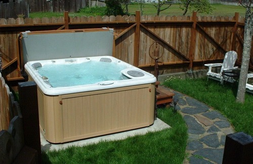 Ferndale Main Street Historic District Apartment | Peaceful View Vacation Rental