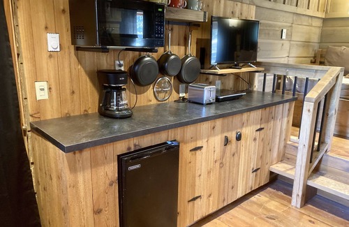 Hermosa Apartment | Peaceful Views & Comfort, Within 10 Mi of Mt. Rushmore & Custer State Park.