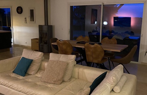 Figeac Villa | Peaceful villa with jacuzzi or swimming pool in the countryside