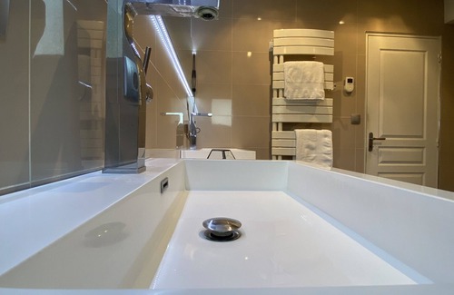 Figeac Villa | Peaceful villa with jacuzzi or swimming pool in the countryside