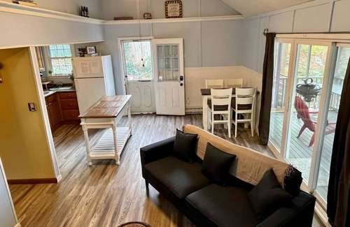 Jewett City Cottage | Peaceful WATERFRONT Cottage Near Mystic and Casinos