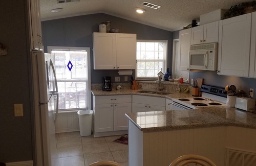 Elberta Cottage | Peaceful !Waterfront Haven,Near beach/Pier/Kayak/Fishing/Crabbing/CLEAN!