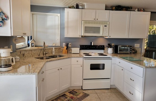 Elberta Cottage | Peaceful !Waterfront Haven,Near beach/Pier/Kayak/Fishing/Crabbing/CLEAN!