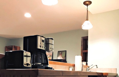 Stillwater House | Peaceful Wooded Getaway-COVID Vaccination REQUIRED