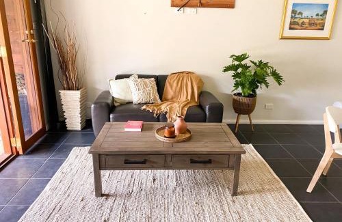 Bow Bridge Ski Chalet | Peacehaven Chalet on the Irwin Inlet