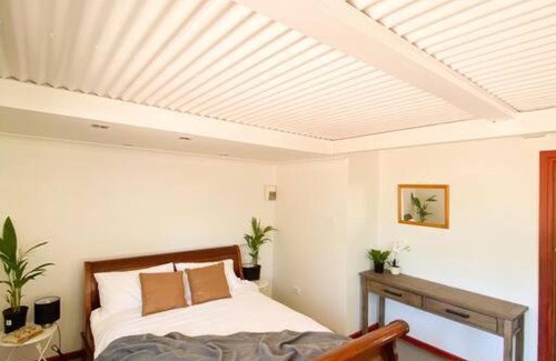 Bow Bridge Apartment | Peacehaven Shack on the Irwin Inlet