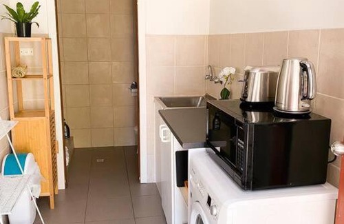 Bow Bridge Apartment | Peacehaven Shack on the Irwin Inlet