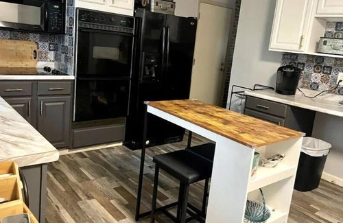 St. Louis Apartment | Peacock Paradise