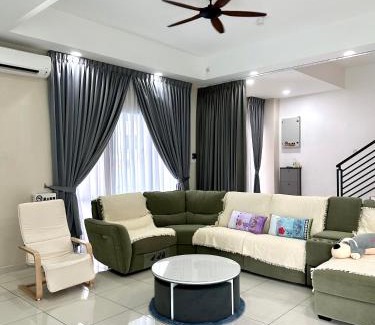 Ipoh House | Peak Homestay@Ipoh Perak Malaysia 10-14Pax 5R/6B