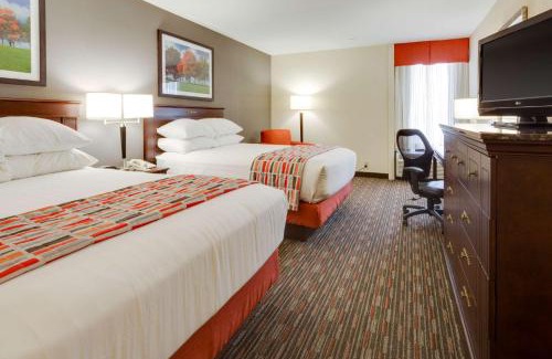 Miner Hotel | Pear Tree Inn Sikeston