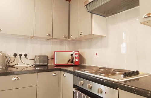 Brent House | Pearl Garden in Wembley. Cosy 3 Bedrooms and 2 Bathrooms With Larger Garden
