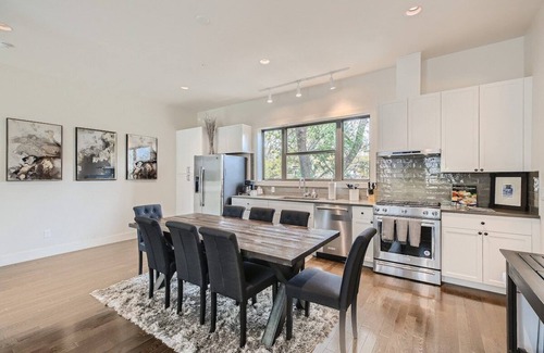 Tobin Hill House | Pearl House: Rooftop Deck/Pool/Walk 2 Pearl