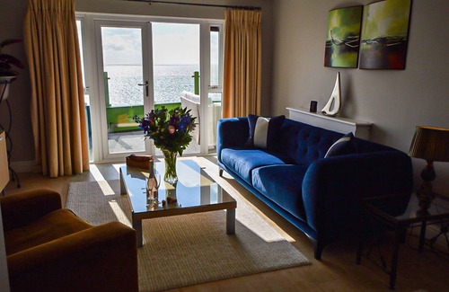 Barton-on-Sea House | Pebble Beach