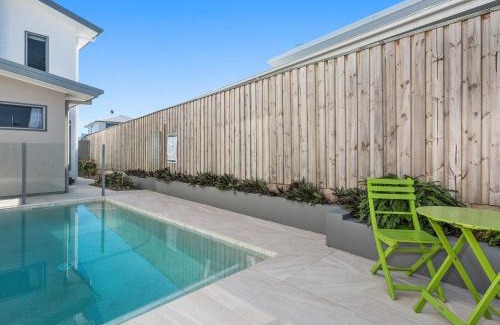 Casuarina House | Pebbles at Casuarina Beach with Pool