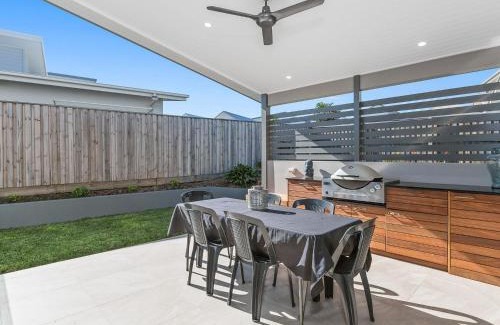 Casuarina House | Pebbles at Casuarina Beach with Pool