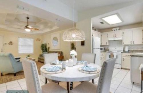 Edinburg Apartment | PEBBLES' BEACH HOUSE