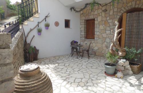 Kioni Apartment | Pebbles of Kioni