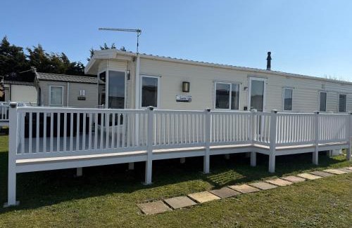Lydd-on-Sea Resort | Pebbles Romney Sands