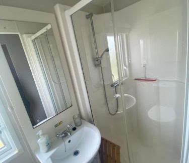Lydd-on-Sea Resort | Pebbles Romney Sands