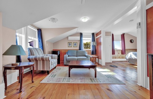 Wellington Other | PEC Country Lavender Farmhouse