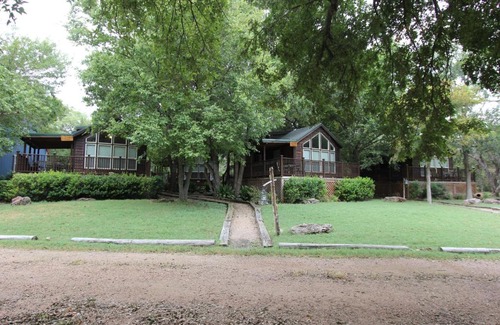 Fredericksburg Cabin | Pecan Cabin