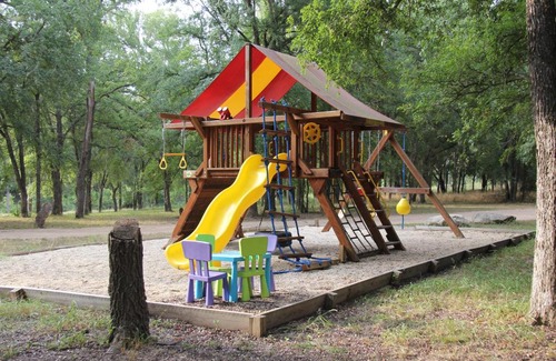 Fredericksburg Cabin | Pecan Cabin