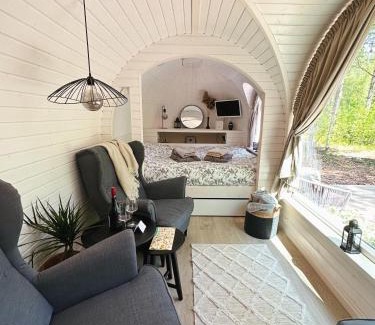 Kuusalu Parish House | Pedaspä Igloo House and Sauna