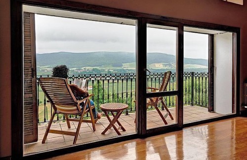 Ultzama Cottage | Pedronea House for 14 people