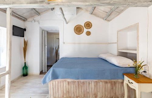 Skopelos House | Pefkias Tiny Cottage