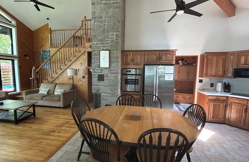 Kingsville Cottage | Pelee Cabana: Private beach front property with stunning nightly sunsets
