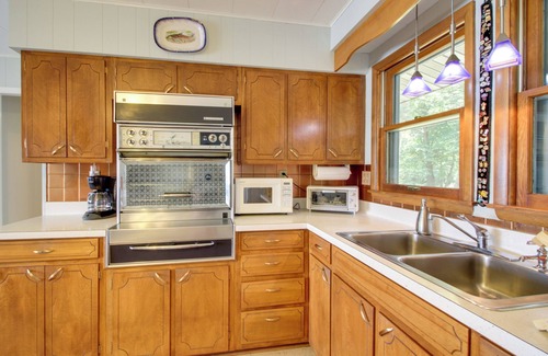 Merrifield Cabin | Pelican Lake Cabin: Private Beach + Scenic Sunsets
