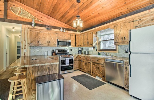 Breezy Point Cabin | Pelican Lake Getaway on Stunning Peninsula!