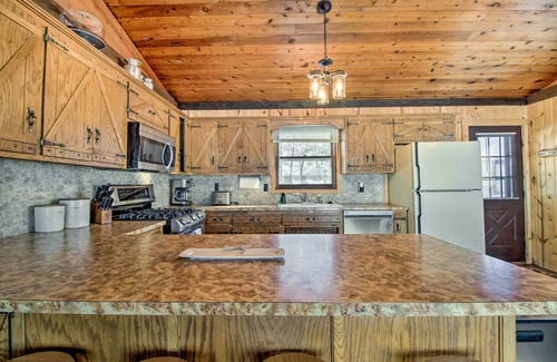 Breezy Point Cabin | Pelican Lake Getaway on Stunning Peninsula!