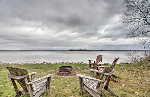Breezy Point House | Pelican Lake Retreat with Fire Pit, Dock and Grill!