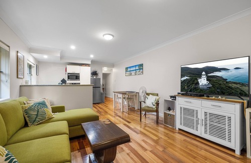 South West Rocks Cabin | Pelican Pad - Full Linen * Air Cond * Fantastic Location * BBQ * Wifi *