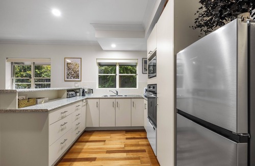 South West Rocks Cabin | Pelican Pad - Full Linen * Air Cond * Fantastic Location * BBQ * Wifi *