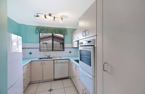 The Entrance North Apartment | Pelican Place at The Entrance North