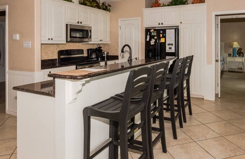 Rockport House | Pelican Point | Pet Friendly, Bay View + Pier!