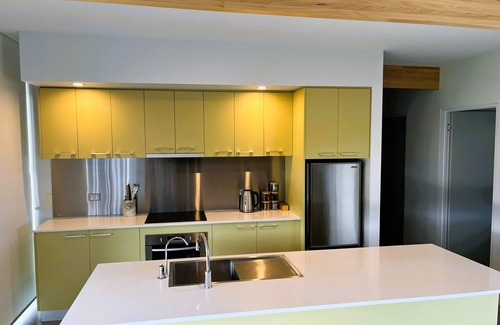 St Helens House | Pelican Point Tasmania